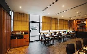 Crystal Crown Hotel Petaling Jaya